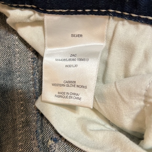 Silver Jeans ZAC Waist 32 Length 30 never worn for sale.  A relaxed fit jeans. - Picture 3 of 10